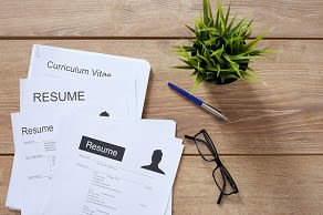 The differences between a resume cv